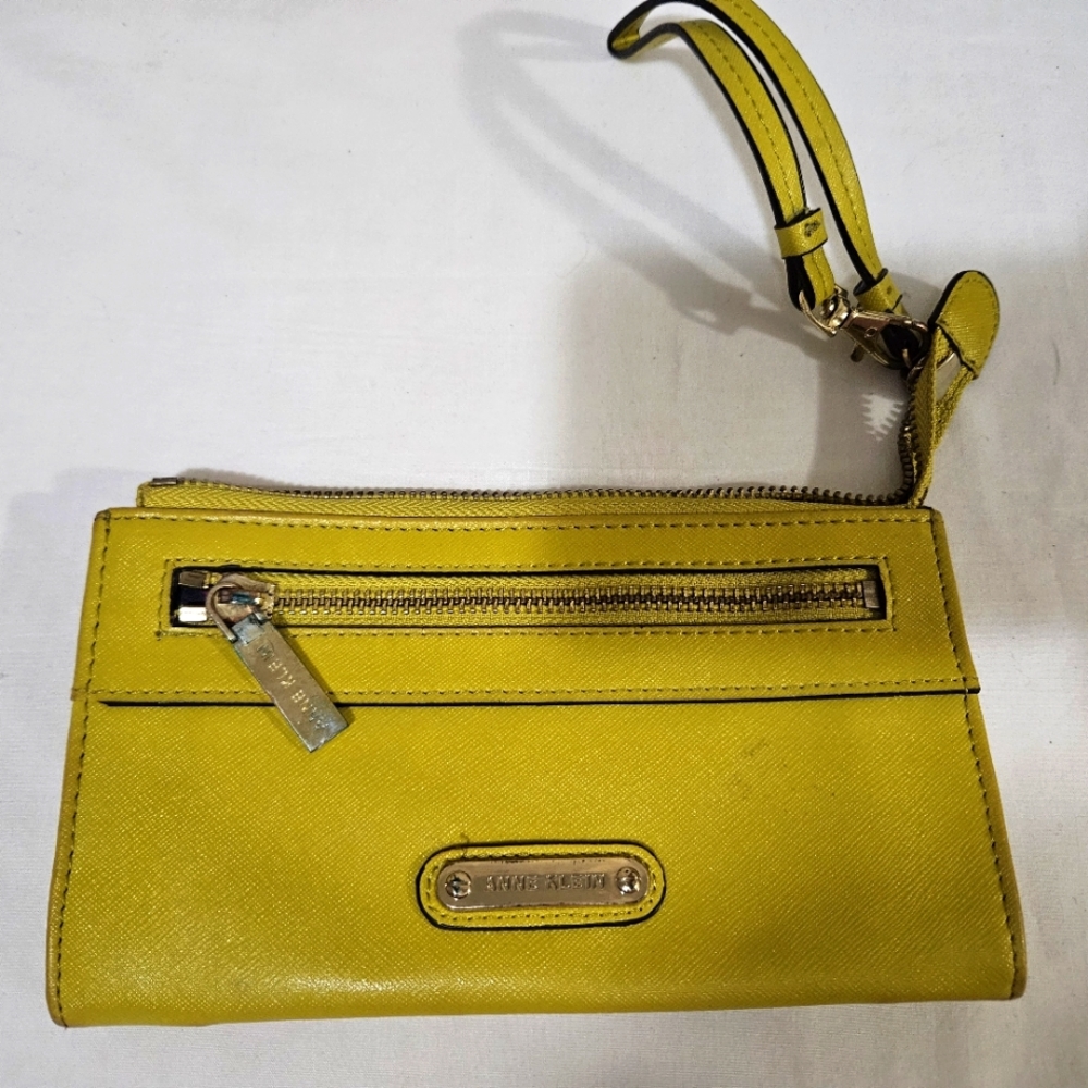 Anna Kline Wristlet